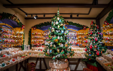 Naklejka premium Beautiful Christmas tree background. Christmas card