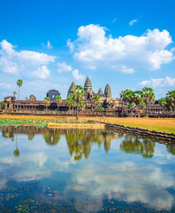 Obraz premium Kompleks starożytnej świątyni Angkor Wat, Siem Reap, Kambodża.