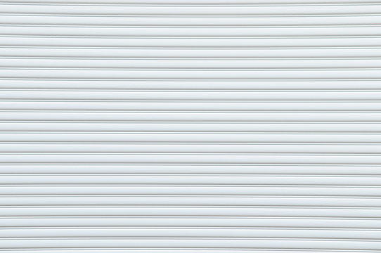 白色のシャッター扉