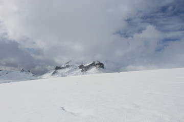 Fototapeta na wymiar snow covered mountain in winter