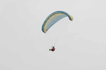 자유로운 패러글라이딩