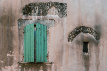 Facade modified over time, Taulignan in Provence 