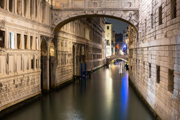 Plakat Canal of Venice city with beautiful architecture at night, Italy