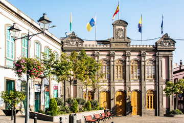 Plaza de la Constitucion mit Rathaus von Aucas auf Gran Canaria