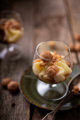Amaretti tiramisu trifles