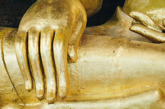 The hand of the golden buddha