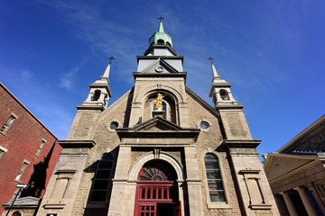 Fototapeta na wymiar Catholic church in Montreal
