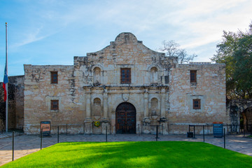 Fototapeta na wymiar The Alamo Mission front facade in downtown San Antonio, Texas, USA. The Mission is a part of the San Antonio Missions World Heritage Site.