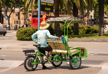 Barcelona rickshaw taxi drive