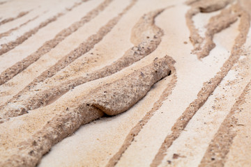 Sandadern, Sandstruktur durch ausgewaschene Ton