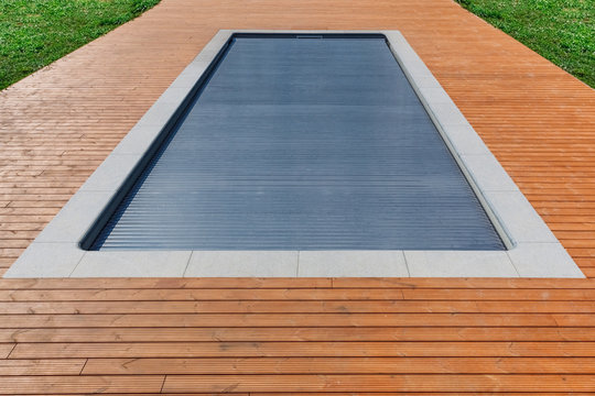 Span for pool. Rolling coating. Pool protection. Rollete. Security. Pure water. Pool protection system.