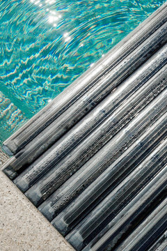 Span for pool. Rolling coating. Pool protection. Rollete. Security. Pure water. Pool protection system.