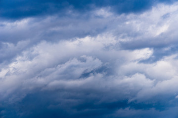 Obraz premium Blue stormy clouds