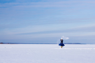 Fototapeta na wymiar winter dance on the lake