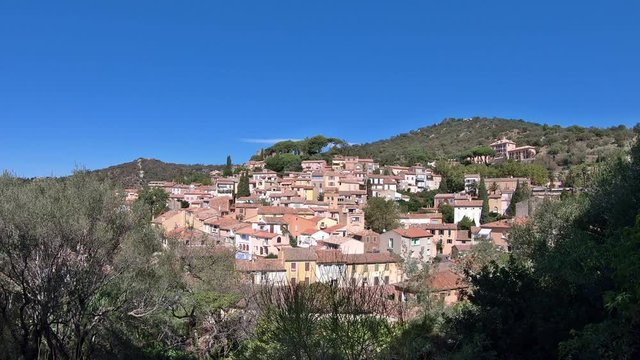 Bormes les mimosas, petit village feuris du sud de la France