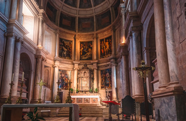Fototapeta premium LISBON, PORTUGAL - AUGUST 09, 2019: Monastery of the Jeronimos of Santa Maria of Belem