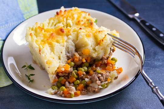 Classic Homemade Shepherd's Pie (mashed Potato And Beef Or Lamb With Vegetables)