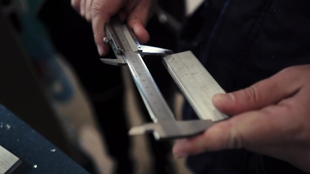 Aluminium parts measuring with Deluxe Boley Gauge (color grading)