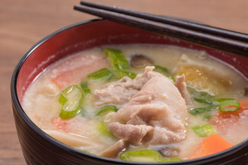 冬の味覚　かす汁