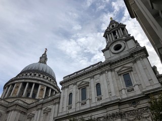 Fototapeta na wymiar St Paul ‘s cathedral from Patternoster Square London
