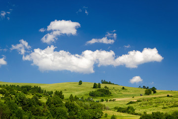 Fototapeta premium Beskid Sadecki Mountains near resort town Szczawnica, Poland.