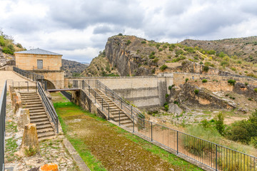 Unused reservoir, which served to give drinking water to Madrid, called Ponton de la Oliva