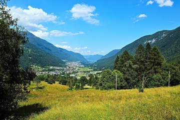 Fototapeta na wymiar Italy-view of the village Val di Sole