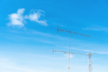 Background, bright sky, blue sky, comfortable with antennas, radio towers, telephone network antennas