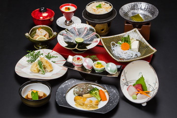 会席　和　料理 刺身　鮪　鯛　ハマチ　造り　調理　煮付　懐石　盛り付け　和食　日本　雅　和紙　新鮮　鮮魚　釜飯　お刺身　寿司　デザート　しゃぶしゃぶ