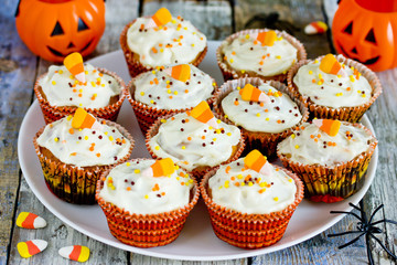 Halloween candy corn cupcakes ,  traditional treats for Halloween party