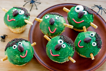 Frankenstein cupcakes - funny treat for kids for Halloween party