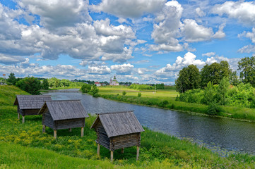 Rivière Kamenka, Souzdal, Anneau d’or, Vladimir, Oblast, Russie.	