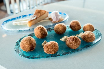 LIGHTWEIGHT CROQUETTES FOOD