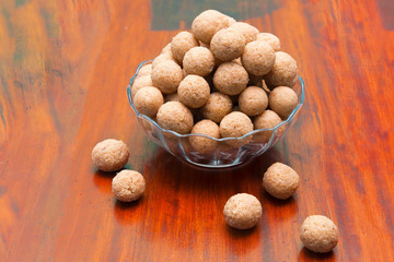 coconut balls made of coconut,milk and sugar syrup