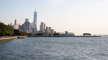 Fototapeta premium West Manhattan skyline from Hudson river Pier 51