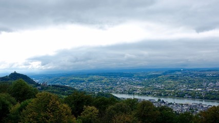 Fototapeta na wymiar Blick über das Siebengebirge am Rhein, Landschaftspanorama