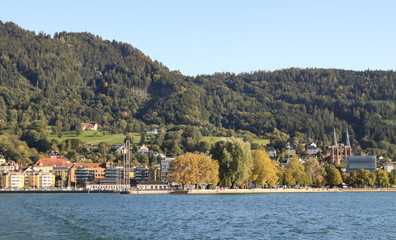 Herbst am Bodensee; Blick auf Bregenz