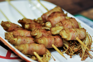 bacon wrapped hinoki, bacon wrapped mushroom