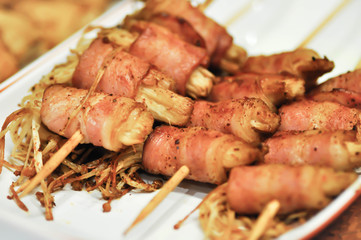 bacon wrapped hinoki, bacon wrapped mushroom