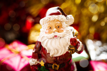 クリスマス　サンタクロースとプレゼント
