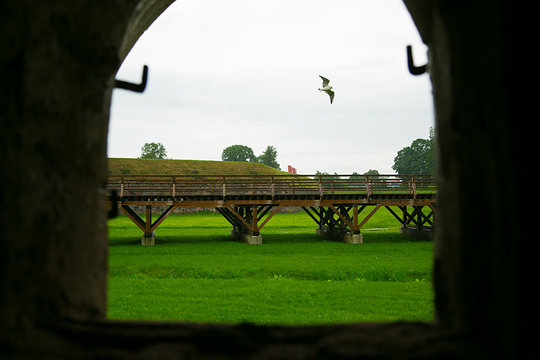 view from the embrasure to the bridge