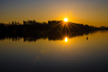 Blaue Stunde und Sonnenaufgang am Untreusee