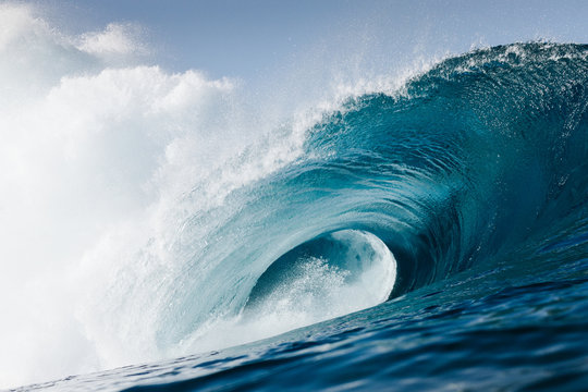 Sea wave during daytime close-up photography