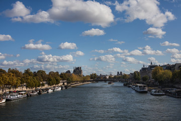 Fototapeta premium View of the river in paris france