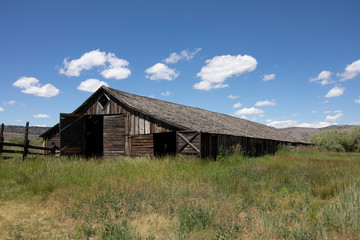 Fototapeta na wymiar Long barn on Malheur National Wildlife Preserve near Frenchglen, Oregon. 