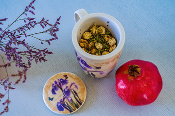 Mallow and Chamomile It has an antiradical anti-stress effect: Mallow and Chamomile Herbal Water, with the rebalancing energy of trace elements