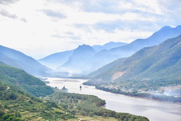 Fototapeta na wymiar View of First Bend of Yangtze River in Shangri-La