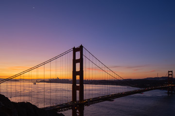 Fototapeta na wymiar Golden Gate Bridge in San Francisco at Blue Hour before Sunrise