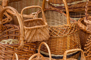 wicker baskets of various sizes are on sale