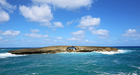 Naniloa Arch, Oahu, Hawaii